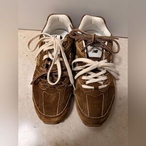 New Balance Women’s Tan Suede Sneakers
